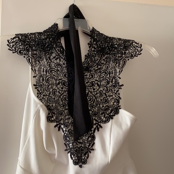 Halter top - Picture 2 of 3